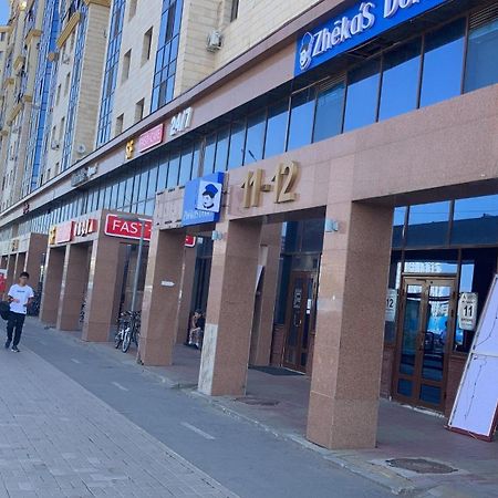 Уютная Квартира С Террасой В Сердце Столицы Leilighet Taldykol Eksteriør bilde